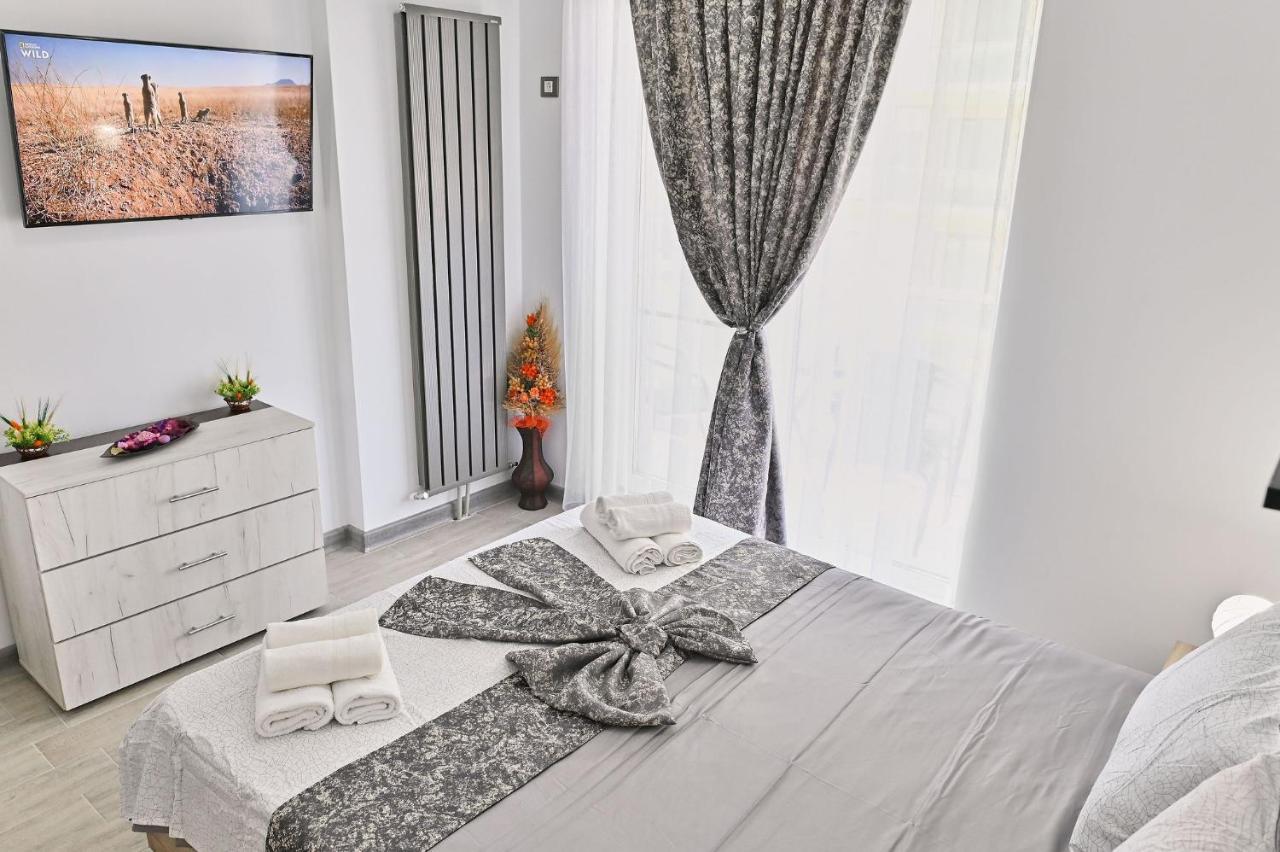 Moon Sea View Apartment - Spa N Pools Resort Mamaia Eksteriør billede