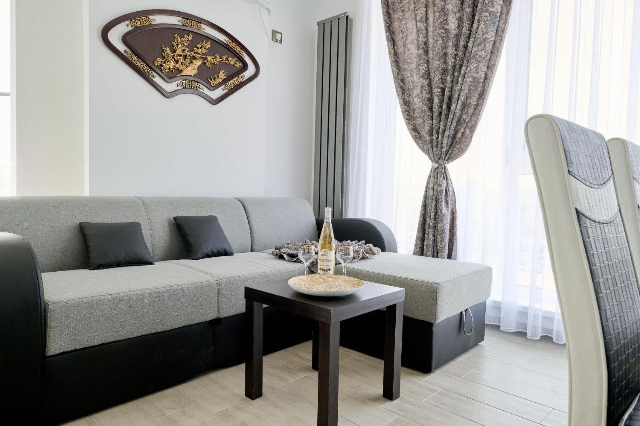 Moon Sea View Apartment - Spa N Pools Resort Mamaia Eksteriør billede