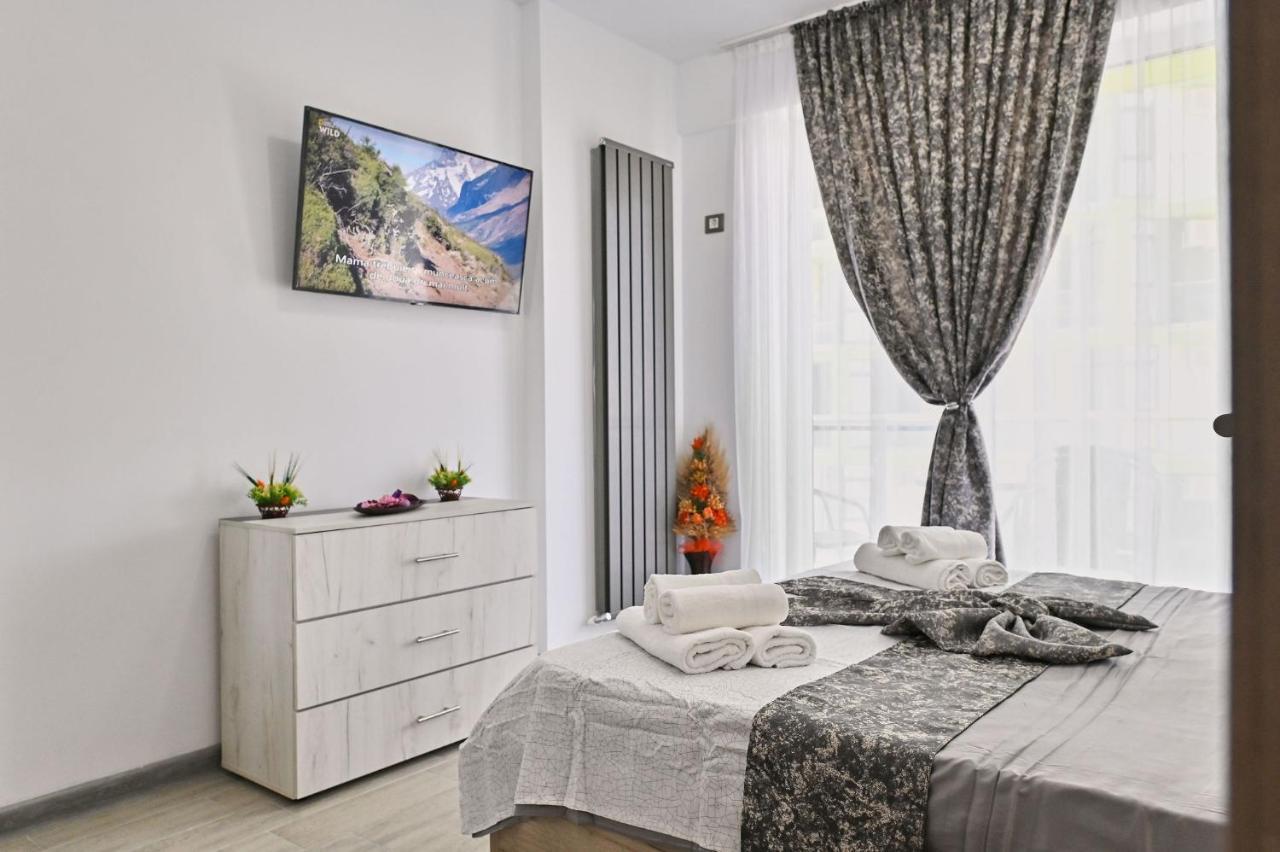 Moon Sea View Apartment - Spa N Pools Resort Mamaia Eksteriør billede