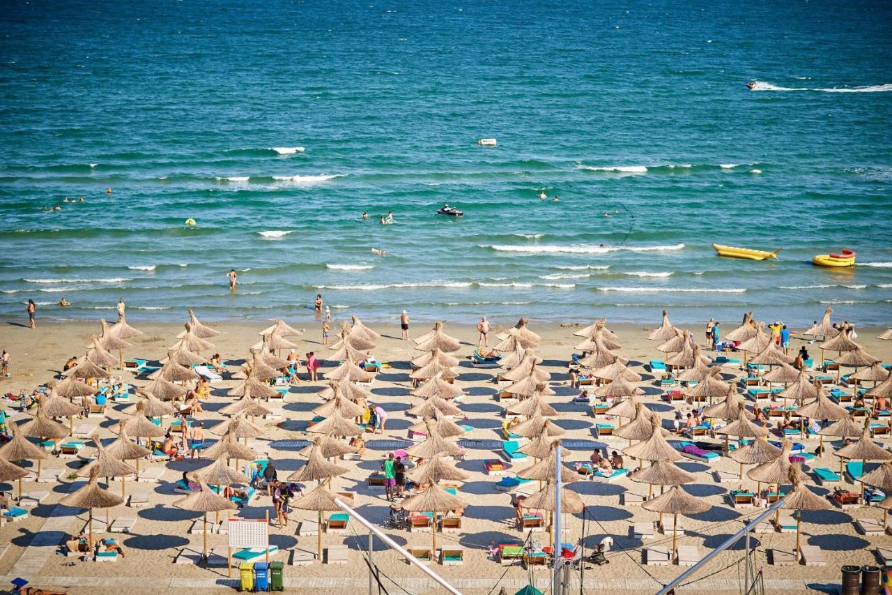 Moon Sea View Apartment - Spa N Pools Resort Mamaia Eksteriør billede