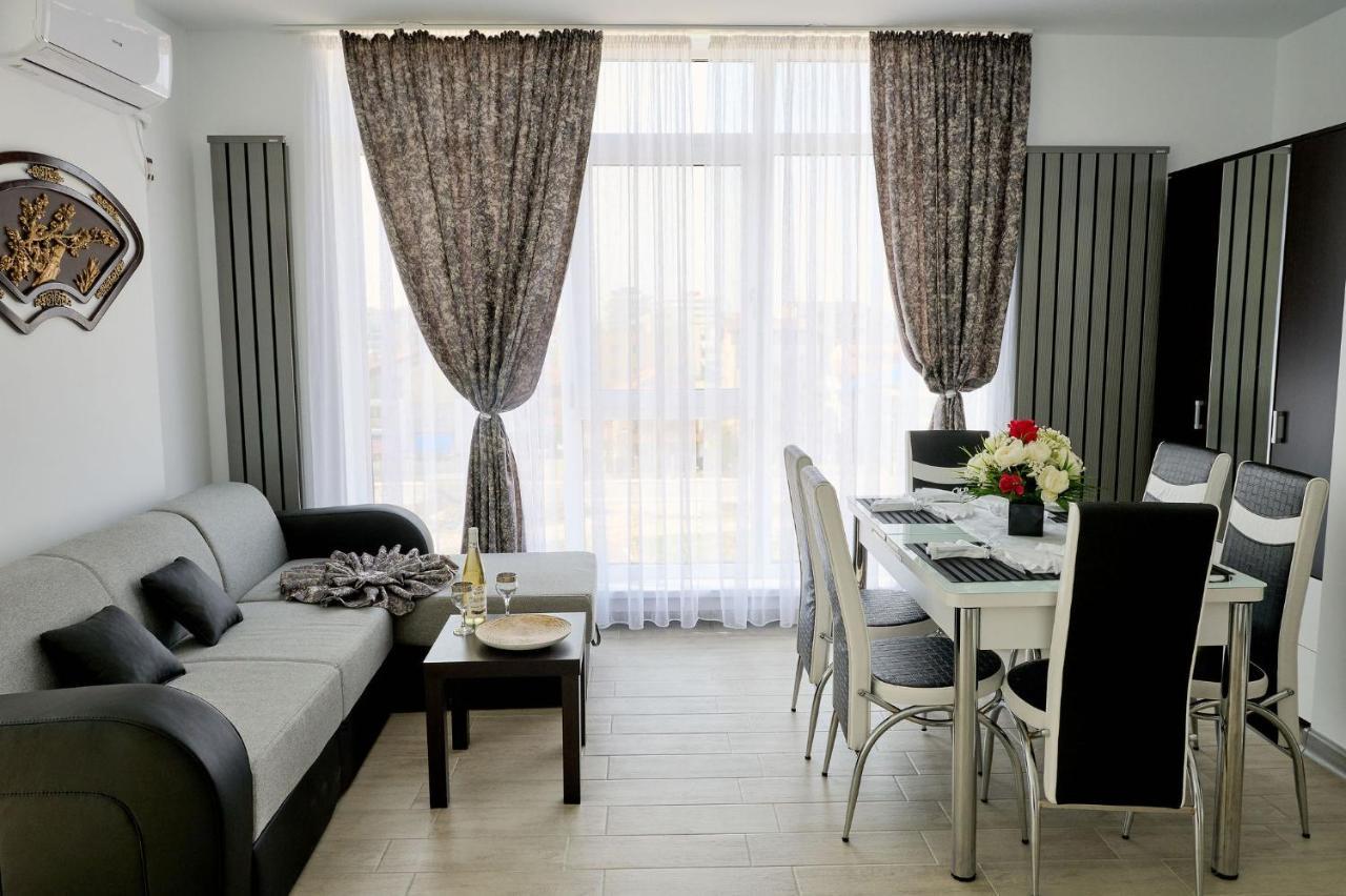 Moon Sea View Apartment - Spa N Pools Resort Mamaia Eksteriør billede