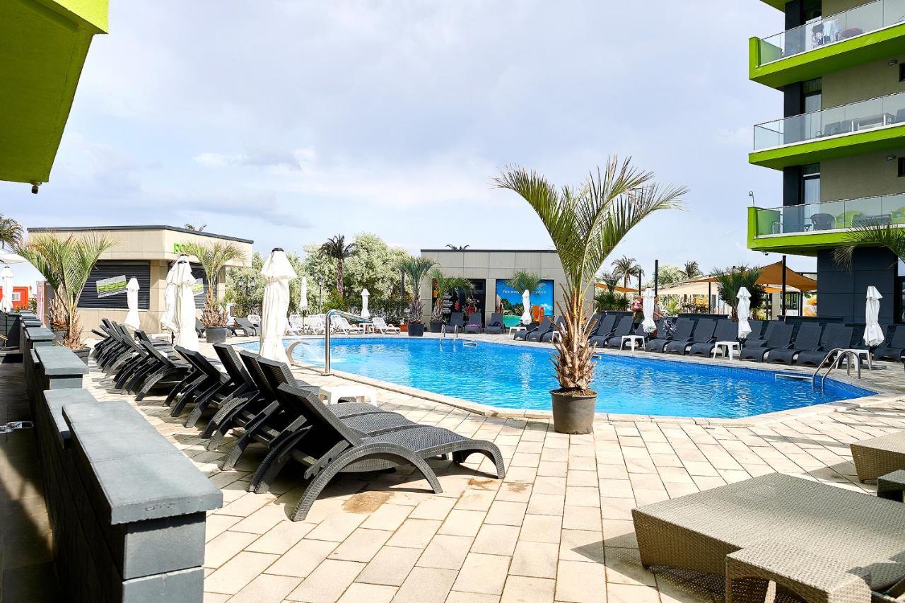 Moon Sea View Apartment - Spa N Pools Resort Mamaia Eksteriør billede