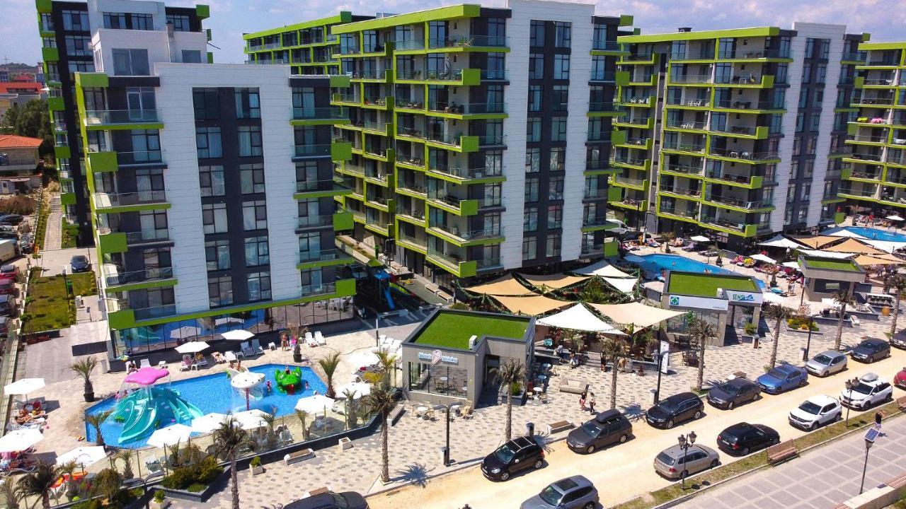 Moon Sea View Apartment - Spa N Pools Resort Mamaia Eksteriør billede